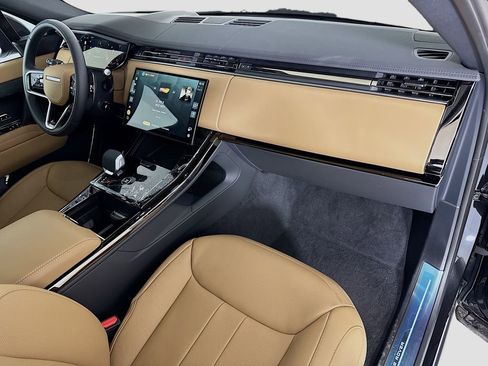 New 2026 Land Rover Range Rover Sport SE AWD/4WD image 19