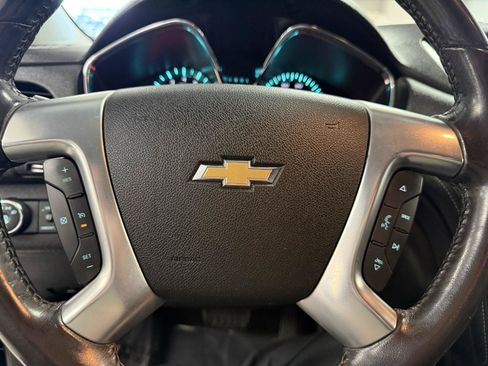 Used 2017 Chevrolet Traverse LT FWD image 17
