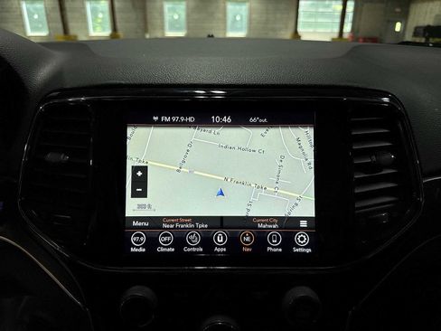 Used 2019 Jeep Grand Cherokee Limited AWD/4WD image 20