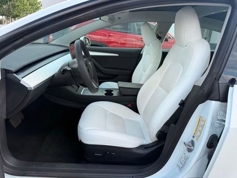 Used 2023 Tesla Model 3 Standard Range image 16