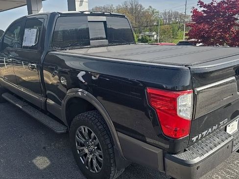 Used 2017 Nissan Titan Platinum Reserve image 4