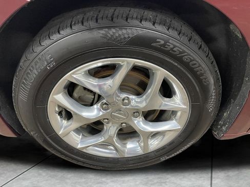 Used 2018 Chrysler Pacifica Limited FWD image 18