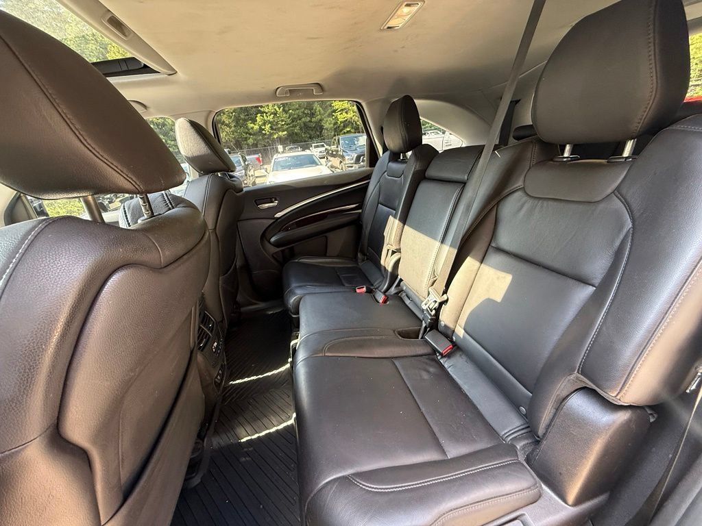 Used 2017 Acura MDX SH-AWD image 11
