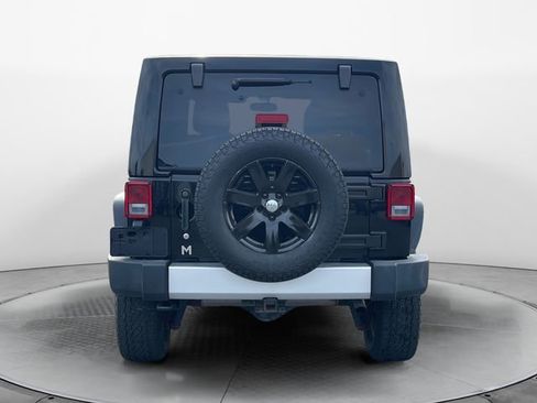 Used 2015 Jeep Wrangler Unlimited Sahara w/ Dual Top Group image 4