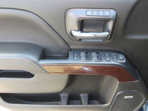 Used 2018 GMC Sierra 1500 SLT image 24