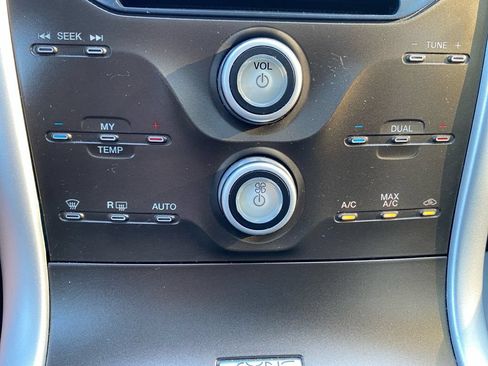 Used 2013 Ford Edge SEL FWD image 28
