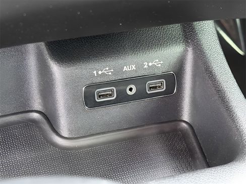 Used 2018 Dodge Durango R/T w/ Technology Group image 40