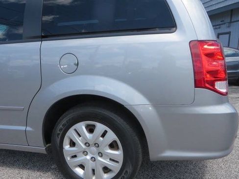 Used 2016 Dodge Grand Caravan SE w/ Quick Order Package 29E SE FWD image 38