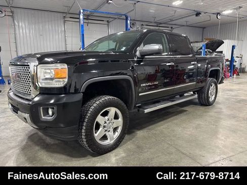 Used 2015 GMC Sierra 2500 Denali w/ Duramax Plus Package AWD/4WD image 4