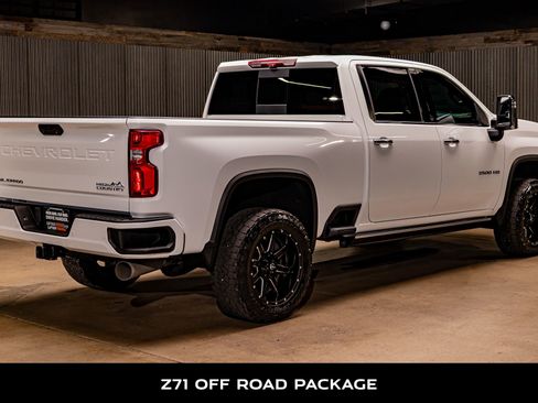Used 2023 Chevrolet Silverado 3500 High Country w/ Z71 Off-Road Package image 9