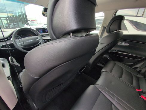 Used 2025 Genesis GV70 2.5T image 12