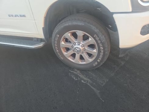Used 2023 RAM 2500 Laramie AWD/4WD image 19