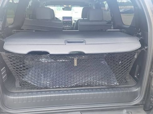Used 2022 Lexus GX 460 Premium w/ Accessory Package AWD/4WD image 16