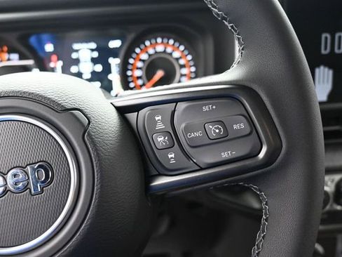 New 2026 Jeep Gladiator Sport AWD/4WD image 16