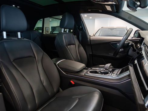 Used 2021 Audi Q8 Premium Plus w/ Premium Plus Package image 11