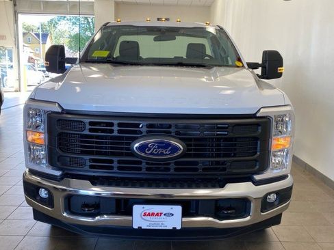New 2026 Ford F250 XL w/ XL Chrome Package image 3