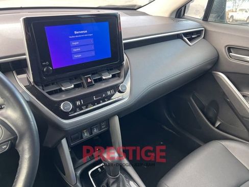 Used 2024 Toyota Corolla Cross XLE image 34