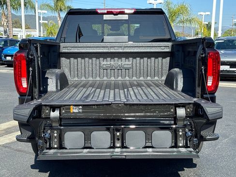 Used 2025 GMC Sierra 1500 Denali AWD/4WD image 8