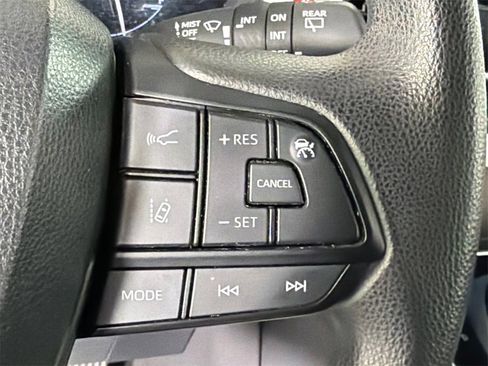 Used 2024 Toyota Sienna LE image 23