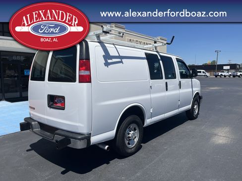 Used 2020 Chevrolet Express 2500 w/ Driver Convenience Package RWD image 4