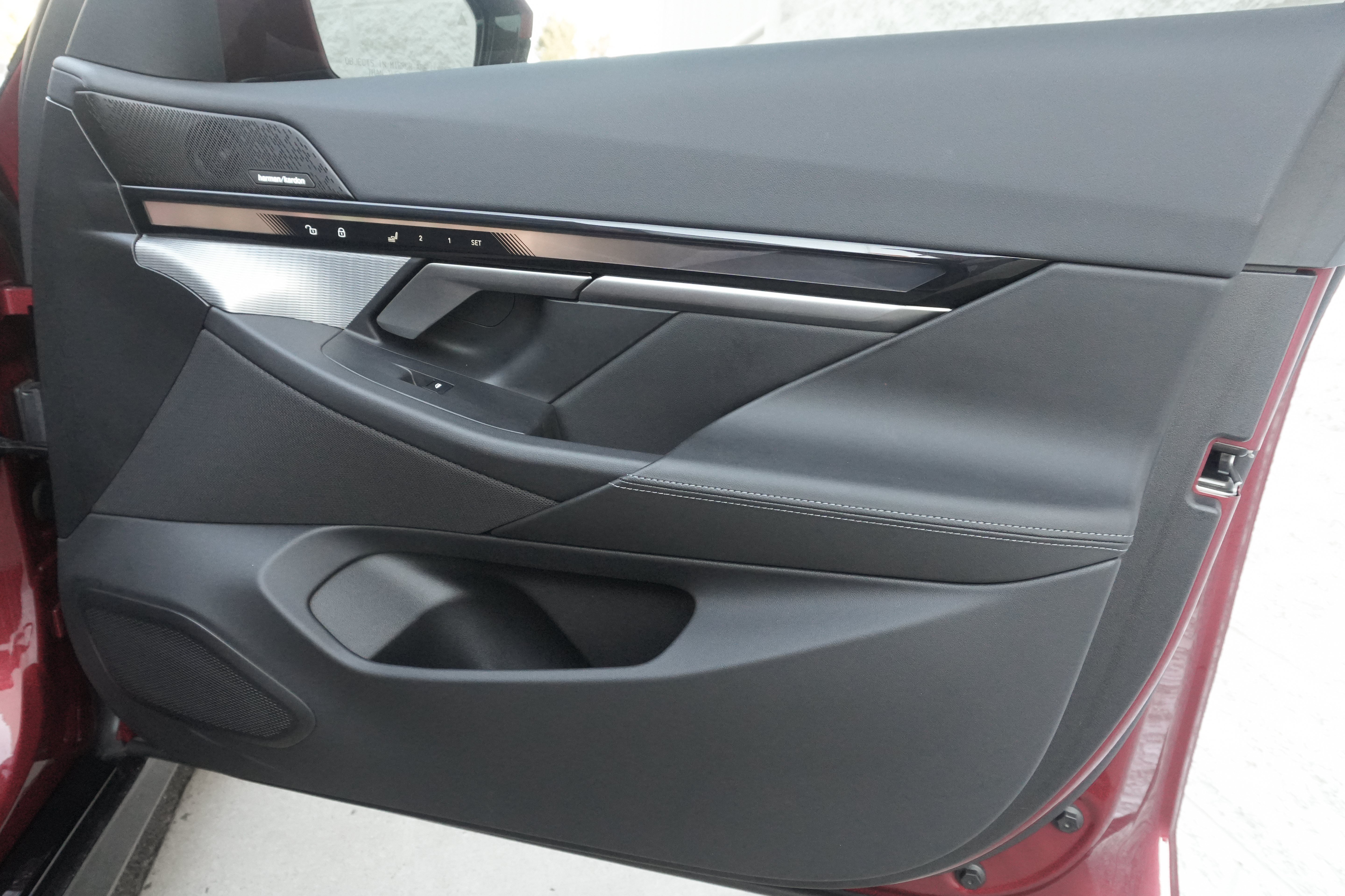 Certified 2024 BMW i5 eDrive40i w/ M Sport Package RWD image 29