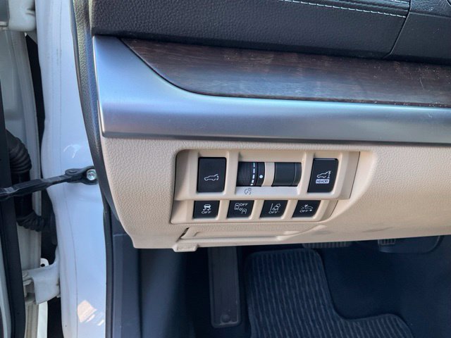 Used 2018 Subaru Outback 2.5i Limited AWD/4WD image 10