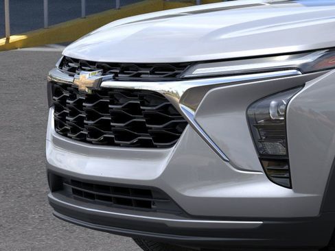 Certified 2026 Chevrolet Trax LT w/ Driver Confidence Package image 14