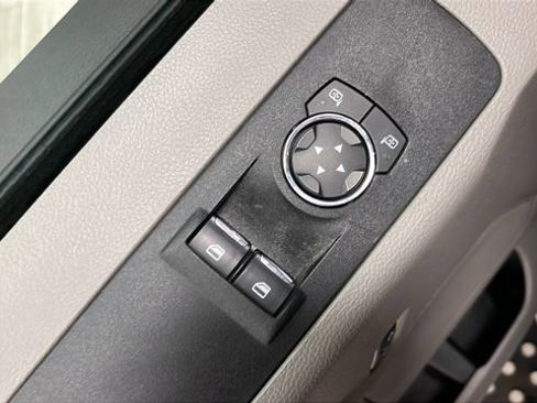 Used 2022 Ford F550 2WD Regular Cab Super Duty w/ XLT Value Package image 21