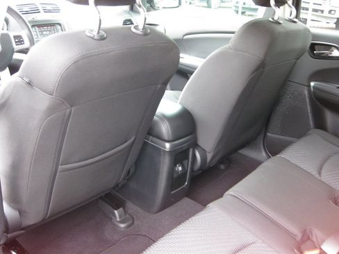 Used 2016 Dodge Journey SE w/ Flexible Seating Group image 27