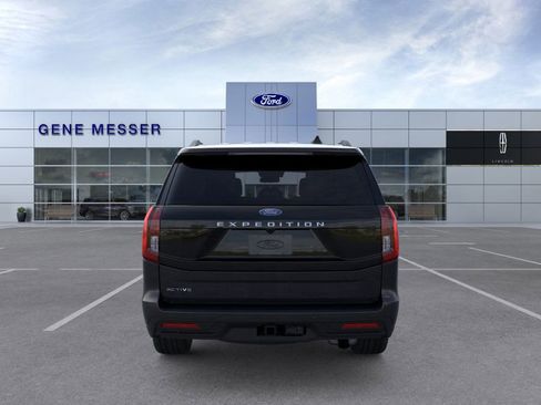 New 2025 Ford Expedition Active image 25