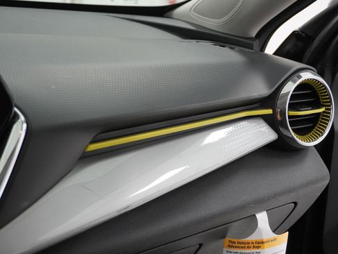 Used 2026 Chevrolet Trax LT w/ Driver Confidence Package image 29