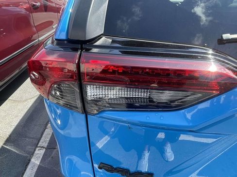 Used 2019 Toyota RAV4 XLE image 18