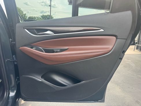 Used 2019 Buick Enclave Avenir w/ Avenir Technology Package AWD/4WD image 29