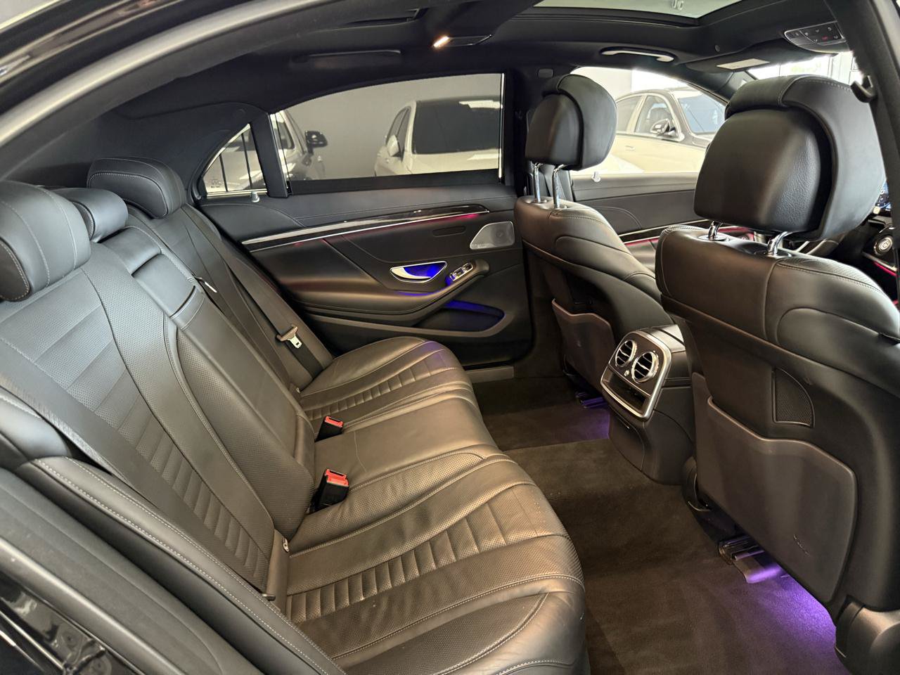 Used 2018 Mercedes-Benz S 560 Sedan image 23
