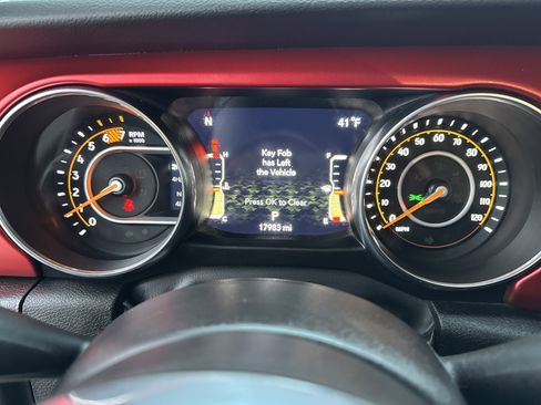 Used 2023 Jeep Wrangler Unlimited Rubicon w/ Cold Weather Group image 15