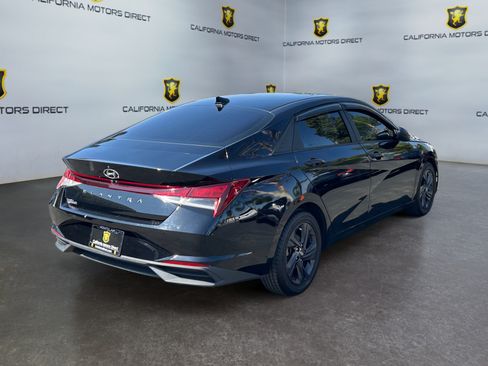 Used 2021 Hyundai Elantra SEL FWD image 5