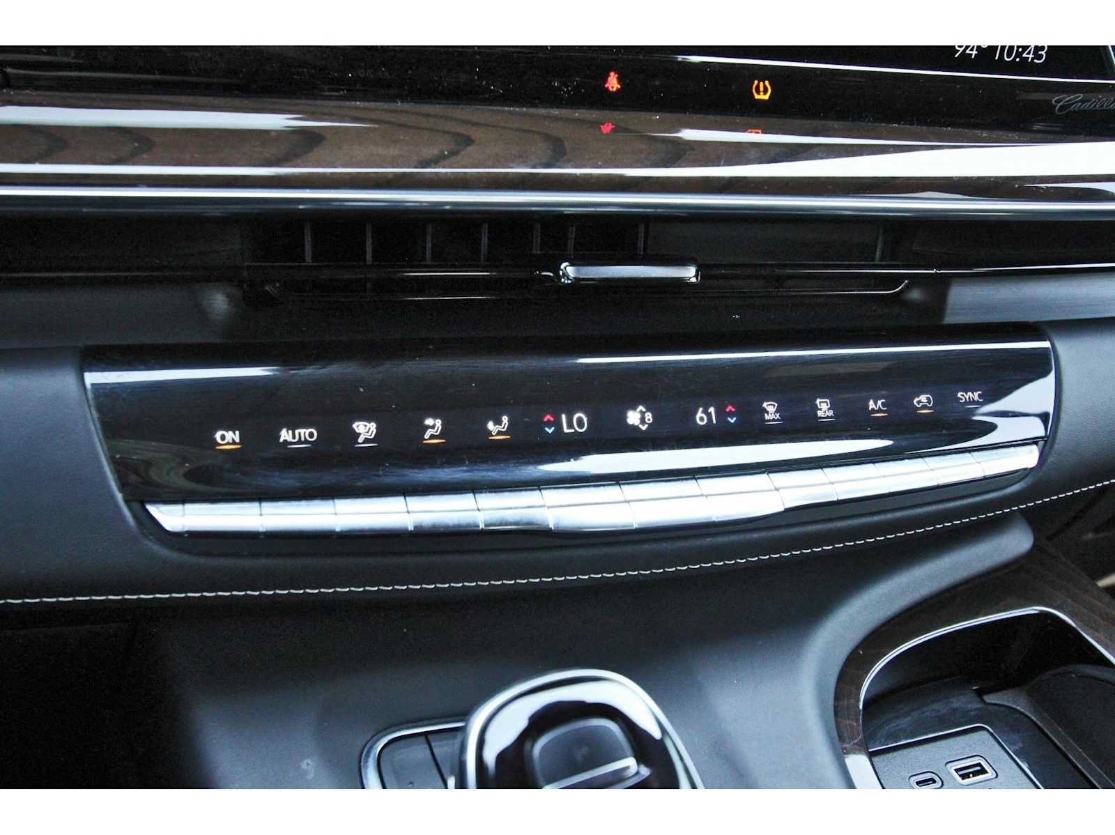 Used 2024 Cadillac Escalade Sport Platinum w/ LPO, ONYX Package AWD/4WD image 26