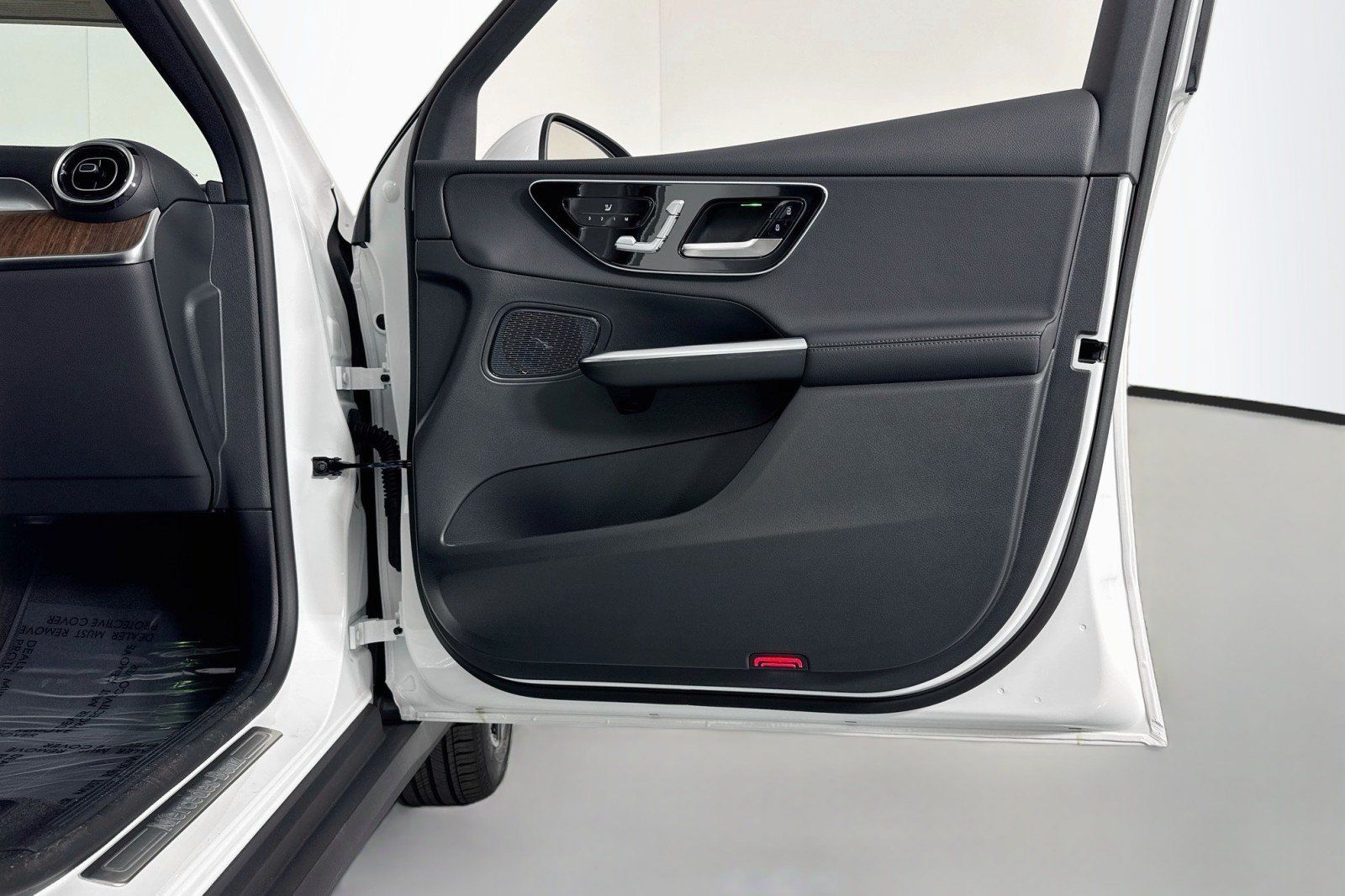 Certified 2026 Mercedes-Benz GLC 300 image 24