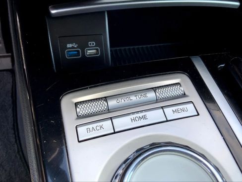 Used 2023 Genesis G80 2.5T image 27