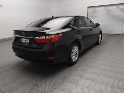 Used 2015 Lexus ES 300h w/ Navigation System Package image 9