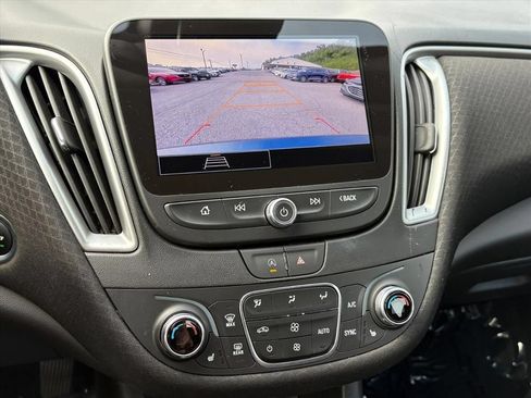 Used 2025 Chevrolet Malibu LT FWD image 10