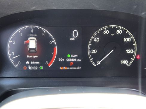 Certified 2024 Honda Pilot Touring image 10