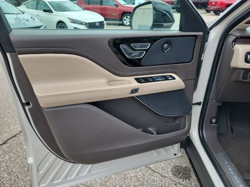 Used 2022 Lincoln Aviator Reserve w/ Equipment Group 201A AWD/4WD image 20