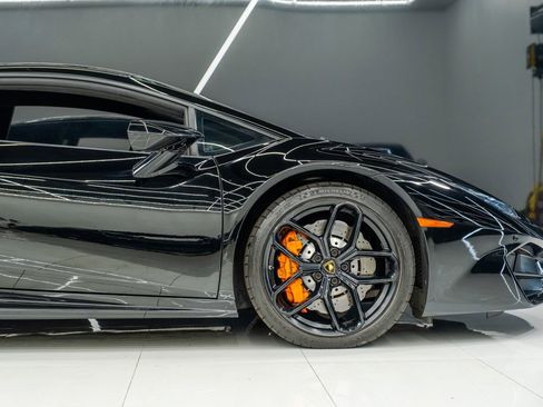 Used 2019 Lamborghini Huracan LP 580-2 image 11