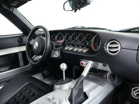 Used 2005 Ford GT image 40