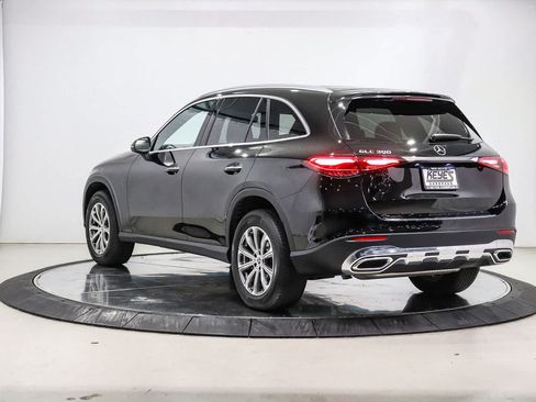 Used 2023 Mercedes-Benz GLC 300 image 2