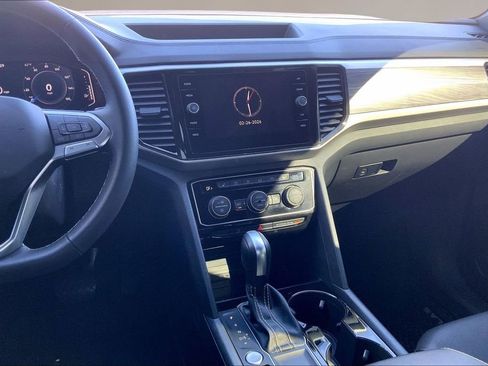 Used 2023 Volkswagen Atlas Cross Sport SE image 6