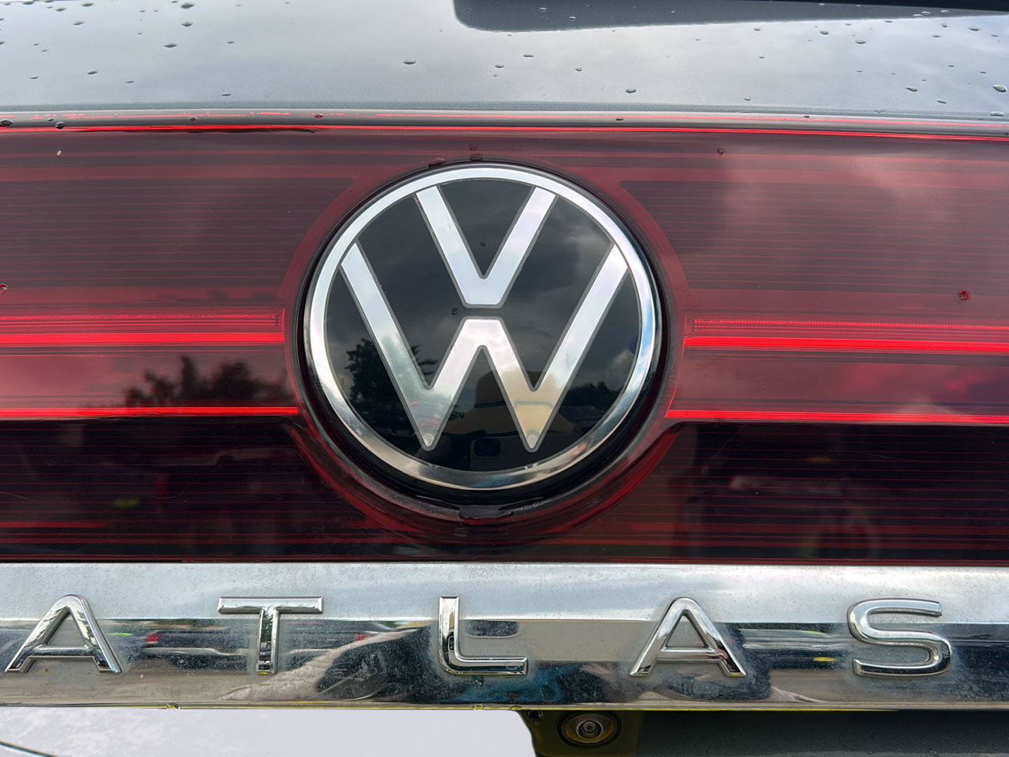 Used 2025 Volkswagen Atlas SE FWD image 31
