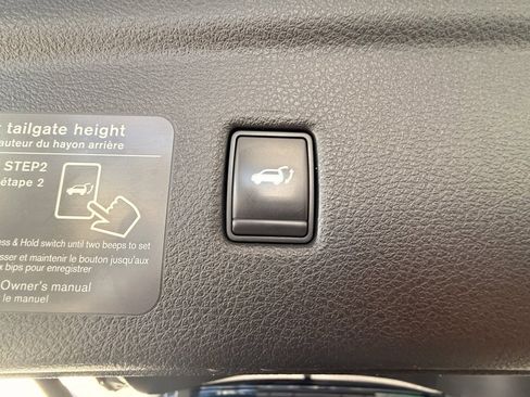 Used 2022 INFINITI QX50 Essential image 15