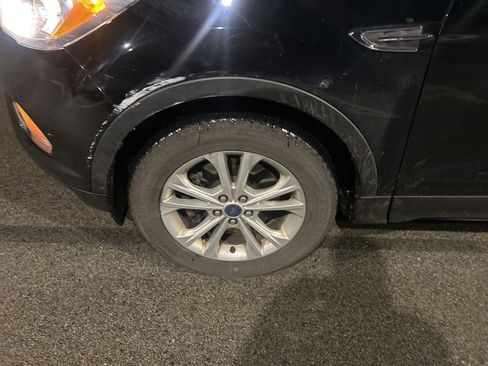 Used 2017 Ford Escape SE image 6